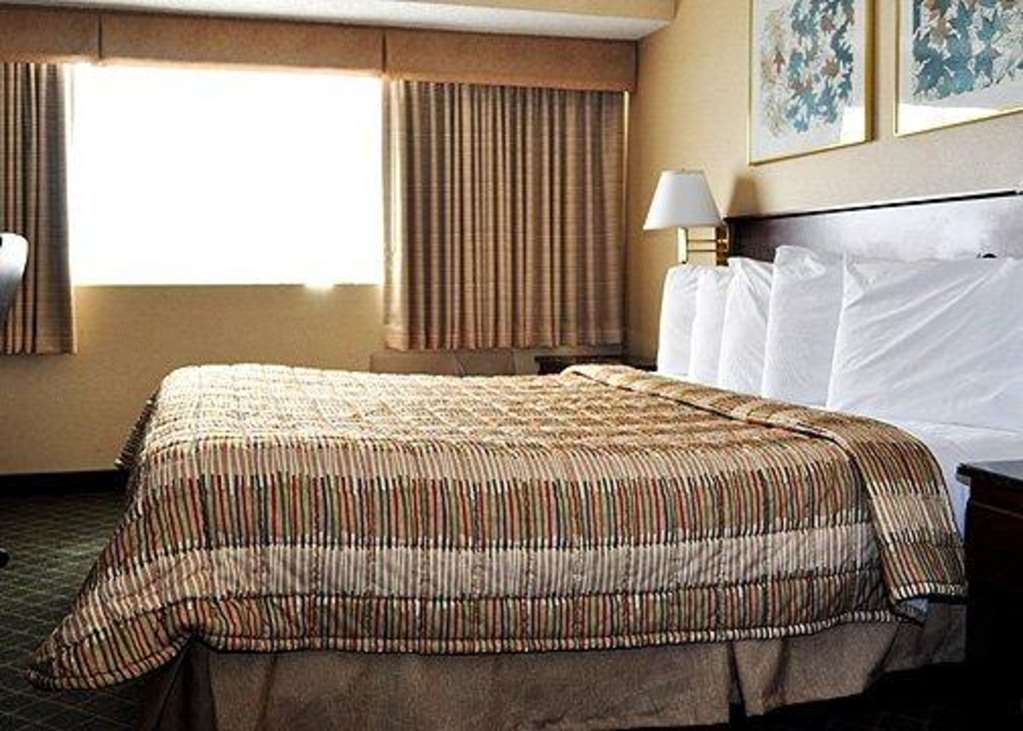 Rodeway Inn Sandston Kamer foto